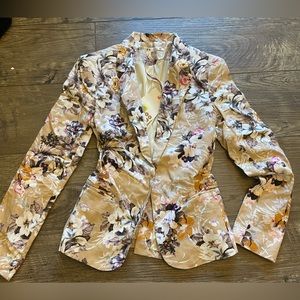 Chelsea and Violet floral blazer